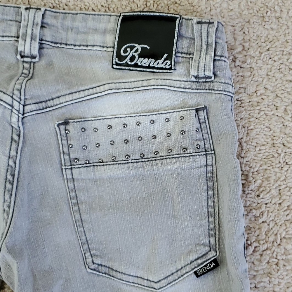 Shorts - Picture 4 of 4